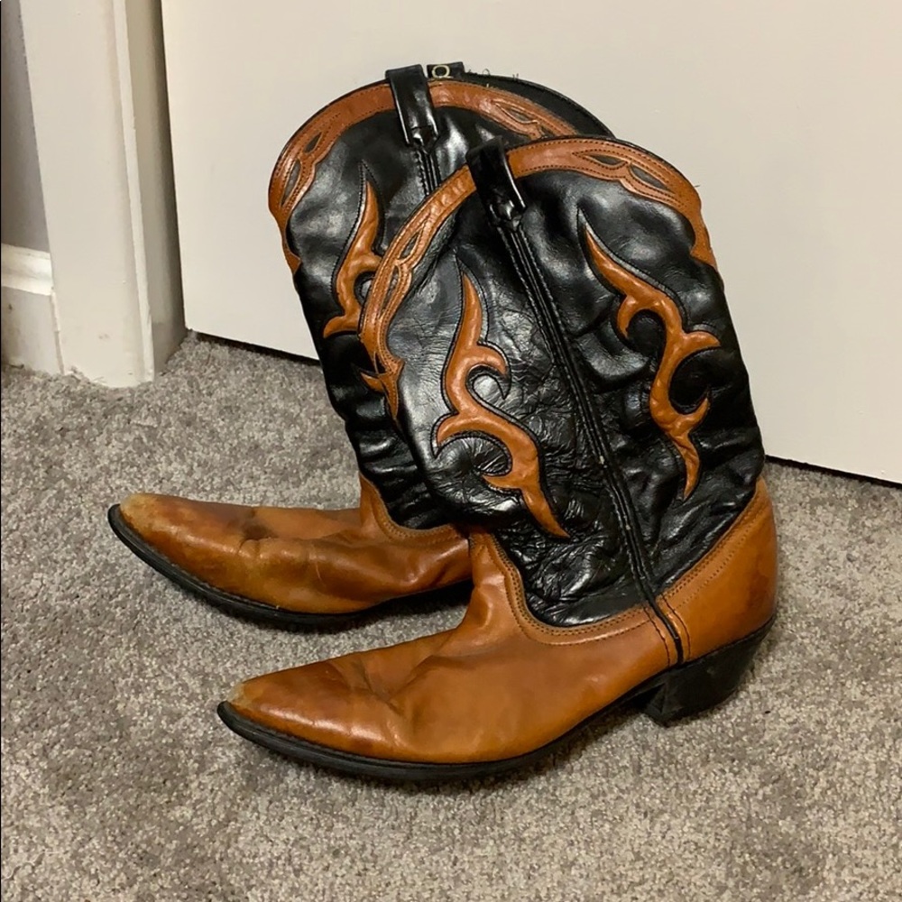 Dingo Cognac and Black cowboy boots